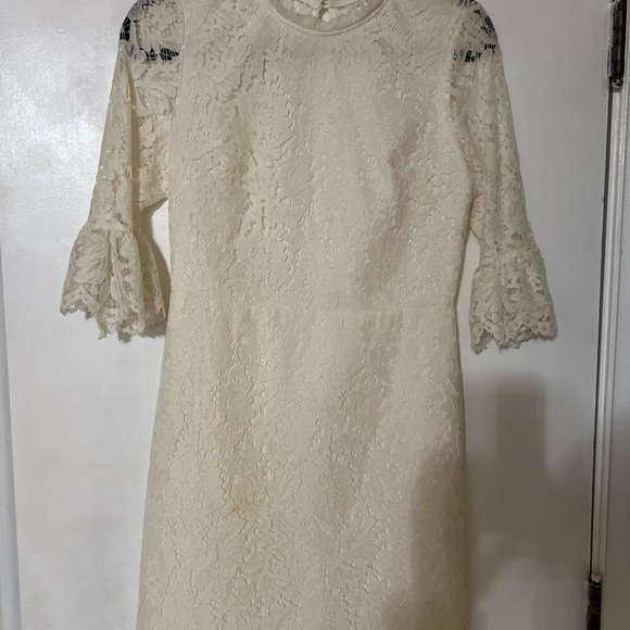 Lisa & Lucy off white lace mini dress, lined in front and bottom, open back - Picture 2 of 9